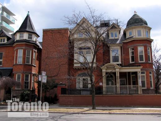 Casey House Hospice at 9 Isabella Street 