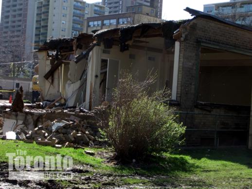 15 Huntley Street demolition