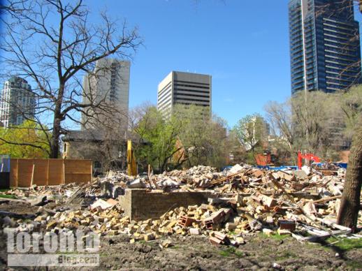 15 Huntley Street building demolition