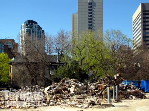 15 Huntley Street building demolition