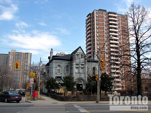 571 Jarvis Street mansion in Toronto