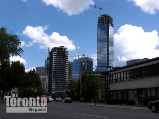 Four Seasons Hotel + Private Residences Toronto