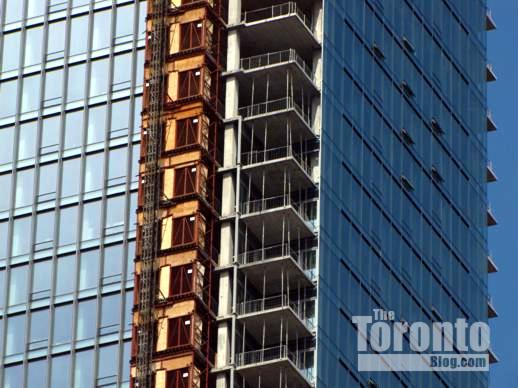 Four Seasons Hotel + Private Residences Toronto 
