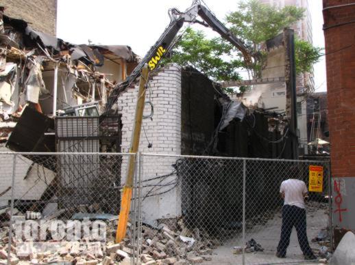 Demolition of 15 St Nicholas Street Toronto 