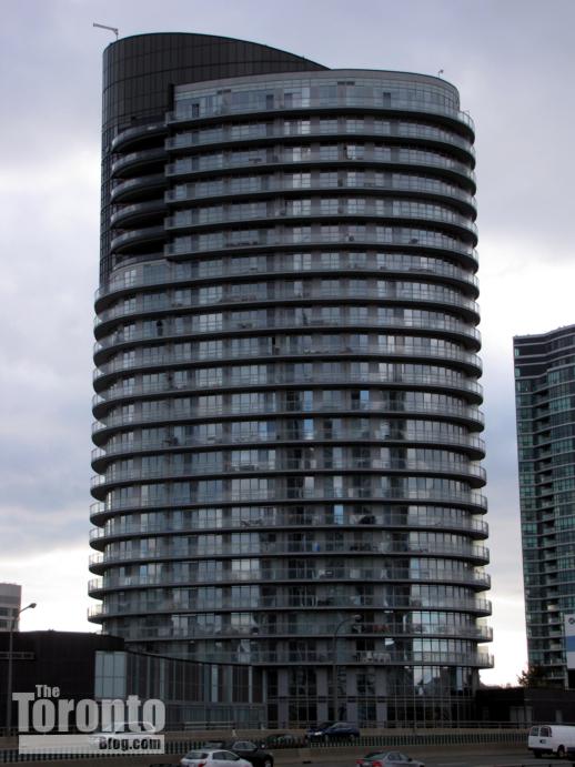 Panorama condo tower at Concord CityPlace 