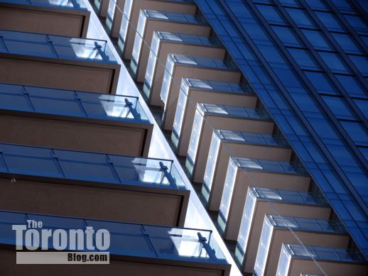 Four Seasons Toronto Hotel + Residences 