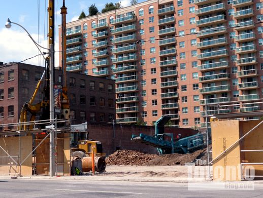 Ivory on Adelaide condo construction 