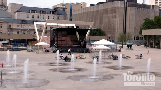 Nathan Phillips Square at Toronto City Hall 